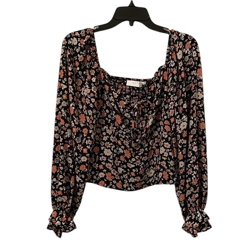 ASTR The Label Women's Black‎ Multicolor Floral Ruffle Neck Ruched Top Size L